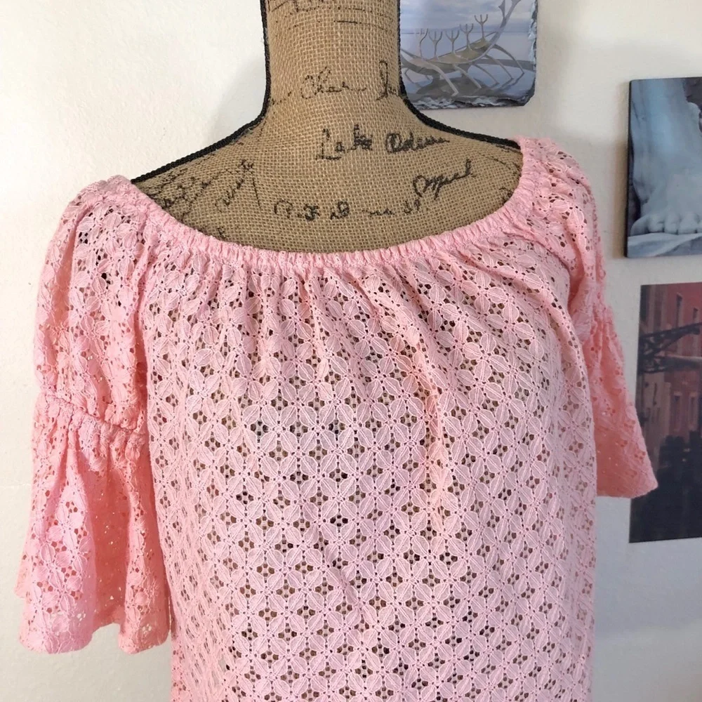Soprano pink eyelet OTS top w/bell sleeves, Sz. S